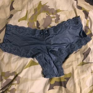 NWT vs cheeky panty